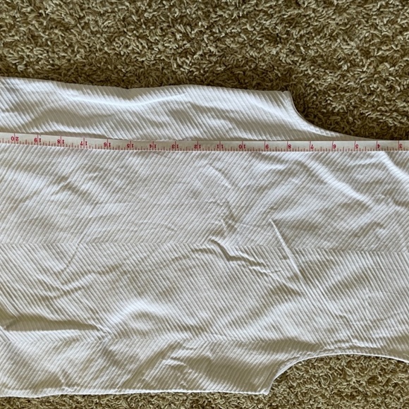 Athleta workout white top. Xs - Picture 5 of 6
